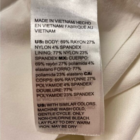 Chico’s Tummy Control White Pull on Faux Pockets Pants Size 00/2 - Picture 5 of 8